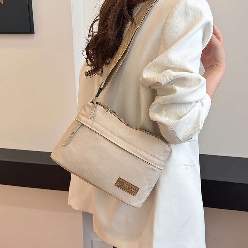 Minimalist Solid Color Nylon for Women 2024 New Multifunctional Casual Waterproof Portable Fashion Single Shoulder Crossbody Bag
