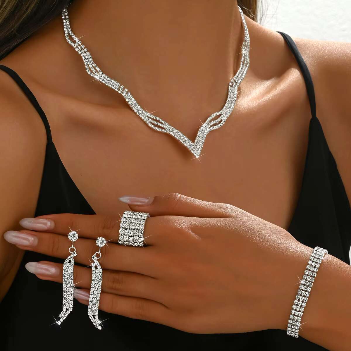2025 Hot Selling Womens Four-Piece Fashion Jewelry Set Bridal Dinner Casual Diamond Cross-Border Earrings Ring-Popular