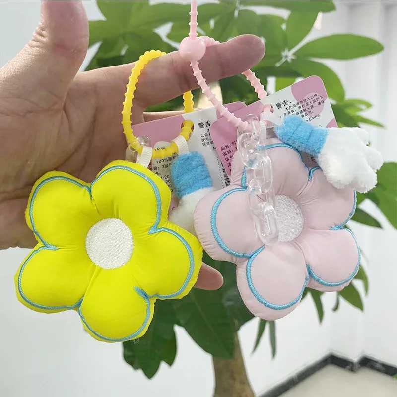 Ladies Bag Pendants Creative Cute Flowers Sweet Kawaii Bag Accessories Fashionable Simple Versatile Multifunctional Keychains XJ250607