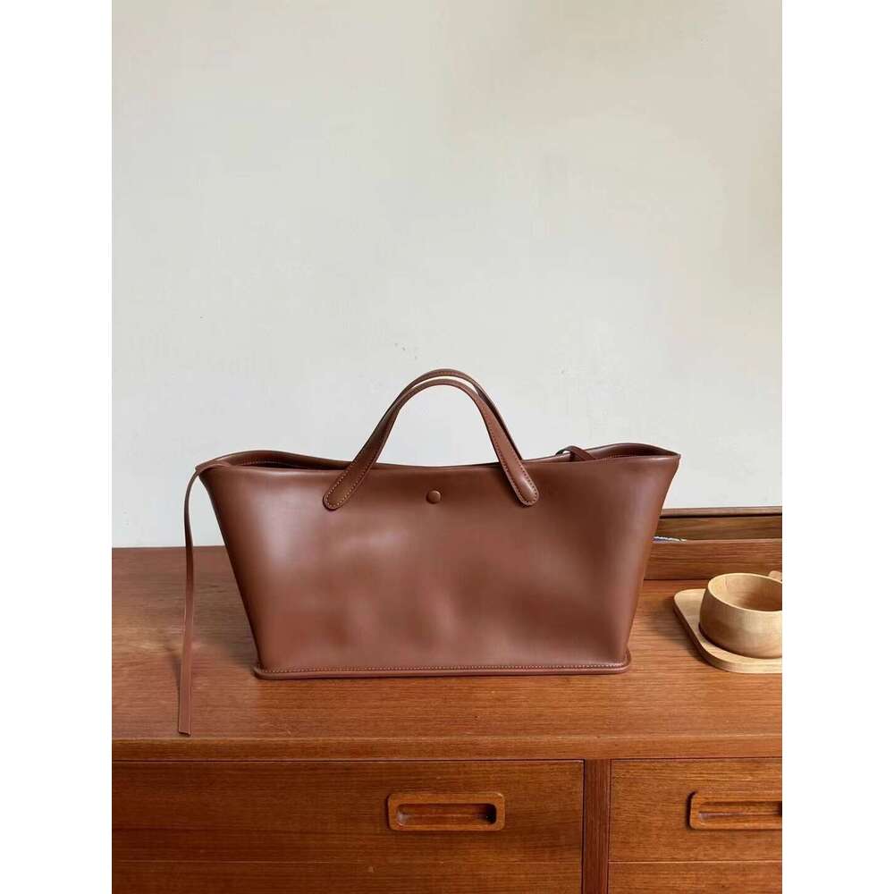 2024 Niche New Idaho Tote Handbag Minimalist Large Capacity Underarm Single Shoulder Crossbody Mother Bag