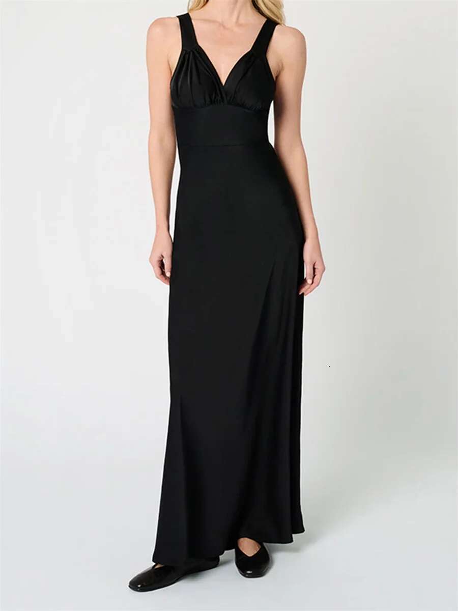 Elegant Floral Print Sleeveless Maxi Dress with Plunging V-neckline and Open Back Detail for Womens Summer Fashion