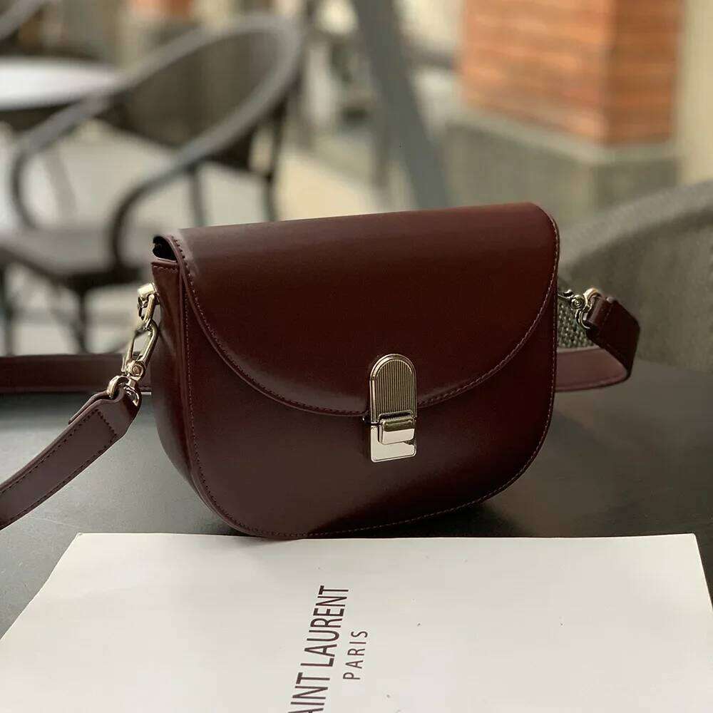 2025 Spring New Fashionable Soft Leather Crossbody Women's Versatile Wide Strap Half-Round Saddle Bag Shoulder