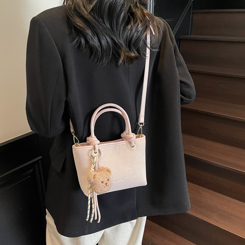 designer High-End Handbag for Women 2025 New Spring Summer Trendy Crossbody Bucket Bag Textured Versatile Shoulder Bag