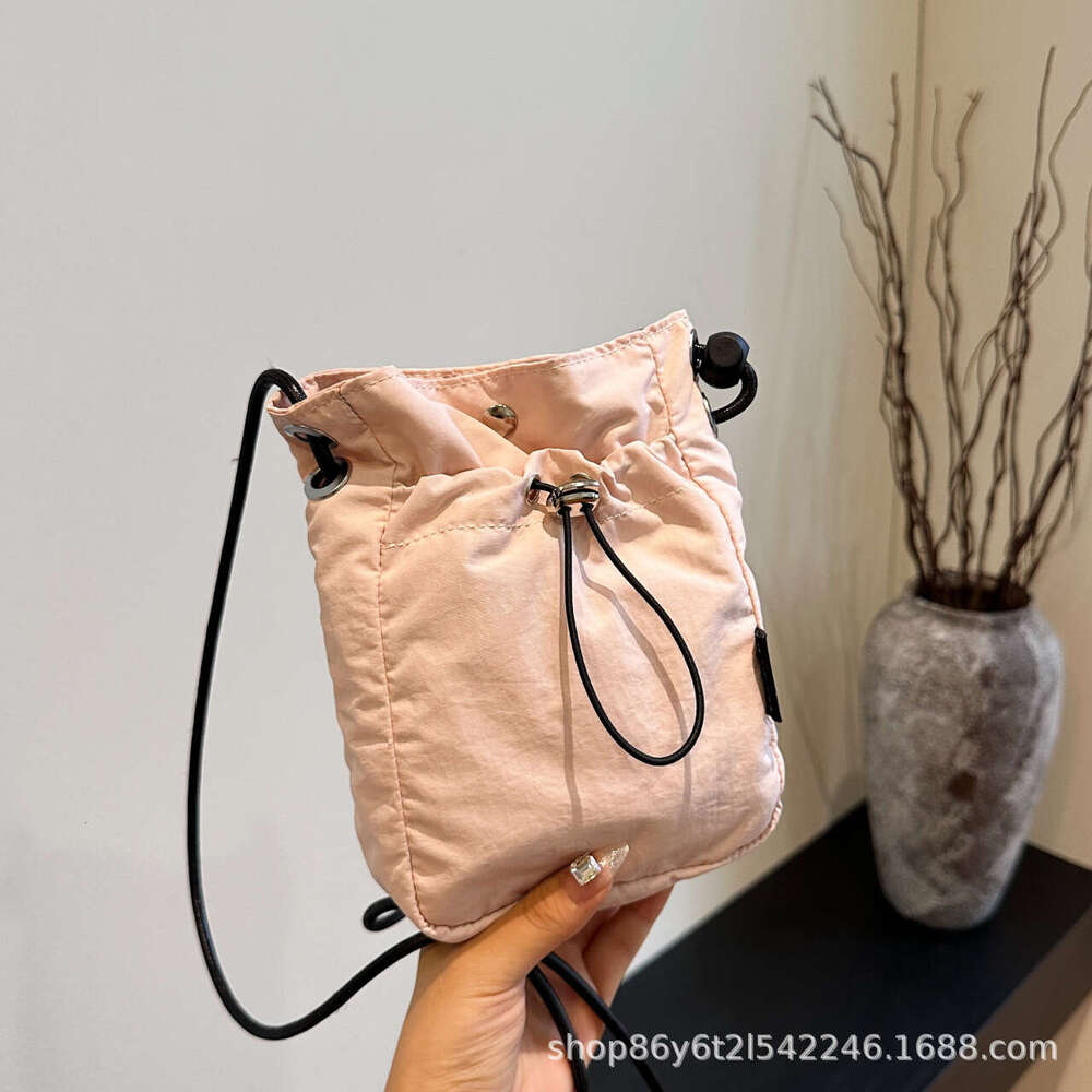 New Lightweight Waterproof Nylon Canvas Unisex Crossbody Phone Casual Versatile Shoulder Bag