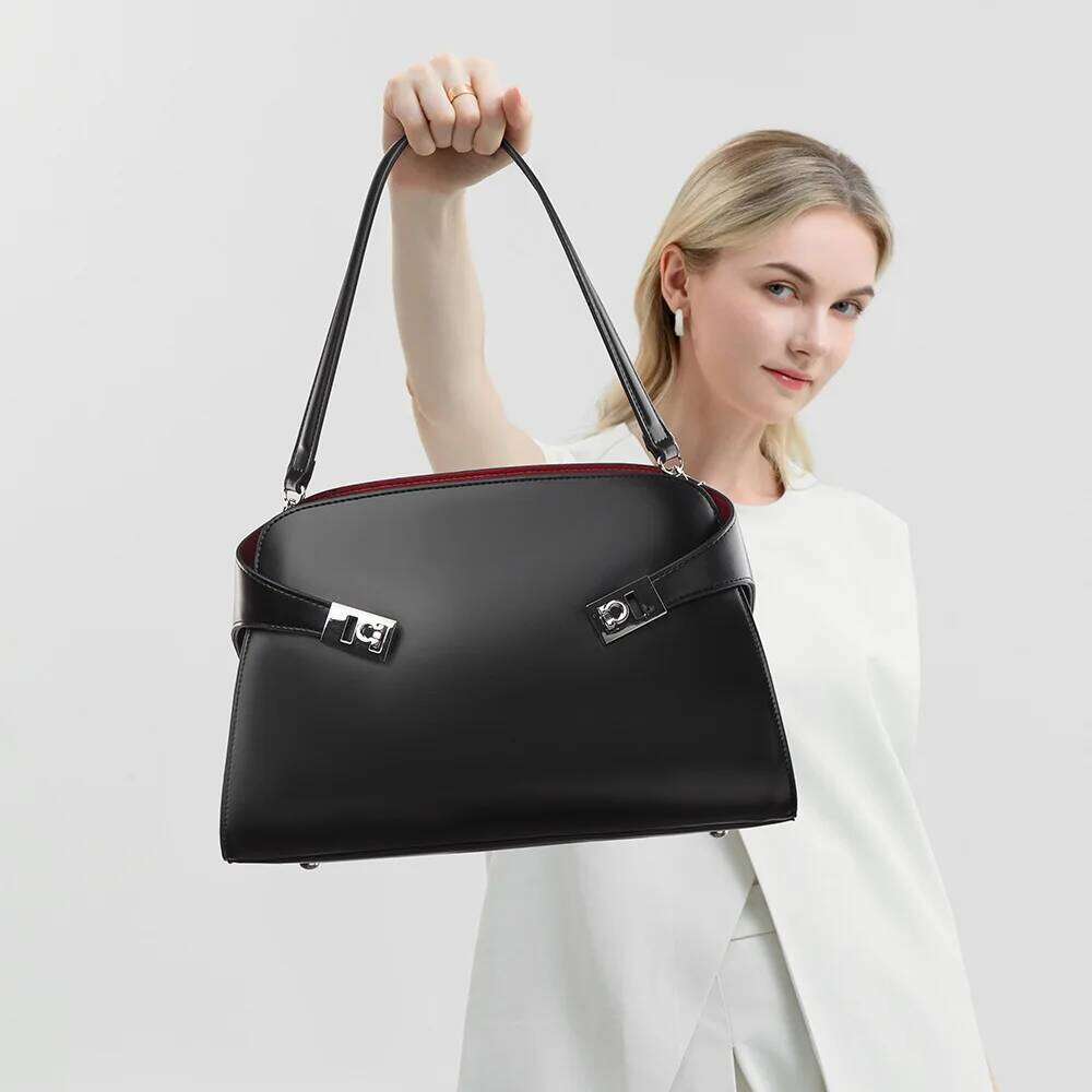 Fashion Large Capacity Women Shoulder Bags Designer Chic Lock Handbags High Quality Pu Leather Underarm Bag 2025 New