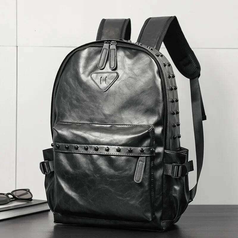 Designer Bag Fashion Rivets Men PU Leather S Backpack Large Capacity Travel Multi Pocket Laptop Bag Schoolbags Pack