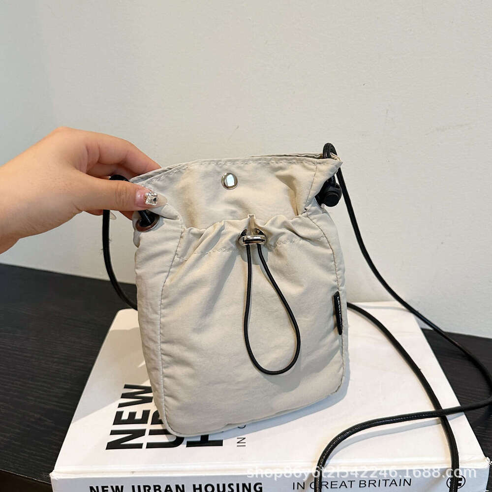 New Lightweight Waterproof Nylon Canvas Unisex Crossbody Phone Casual Versatile Shoulder Bag