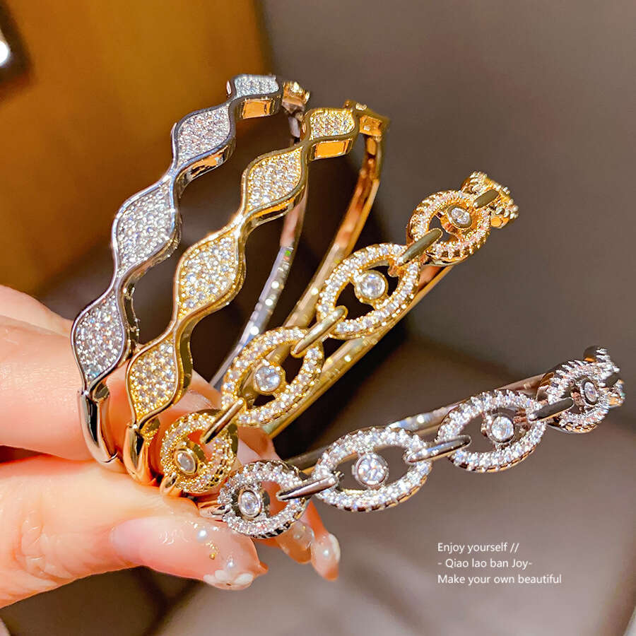 INS hot Luxury Jewelry Designer Bracelet Zircon Round Dia 2025 New Niche Personality Fashion Trendy Bracelet Light High-end Sense Jewelry for Women