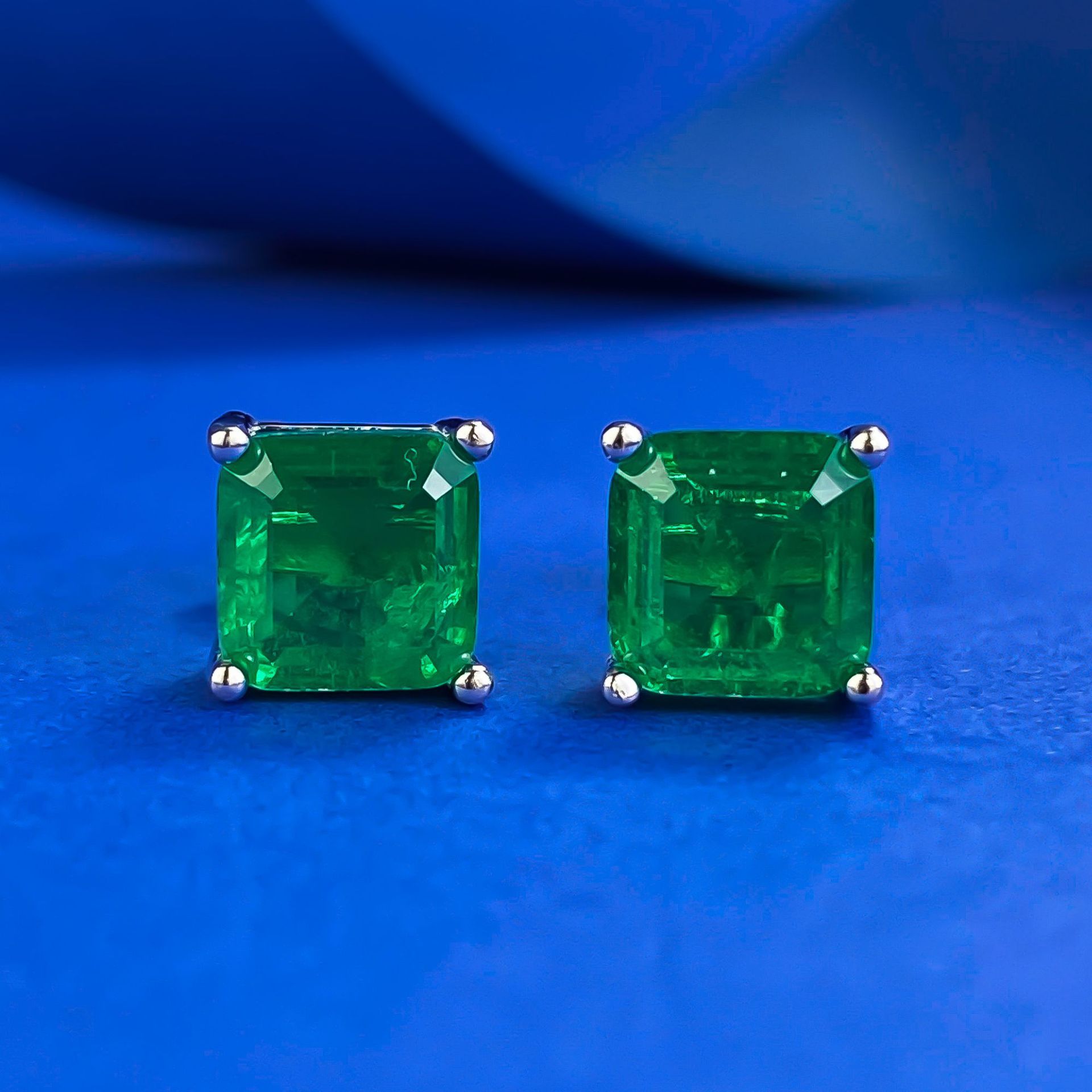 Choucong Brand New Top Sell Stud Earrings Women Fashion Jewelry Genuine 100% 925 Sterling Silver Princess Cut Emerald Paraiba Party Women Wedding Earr