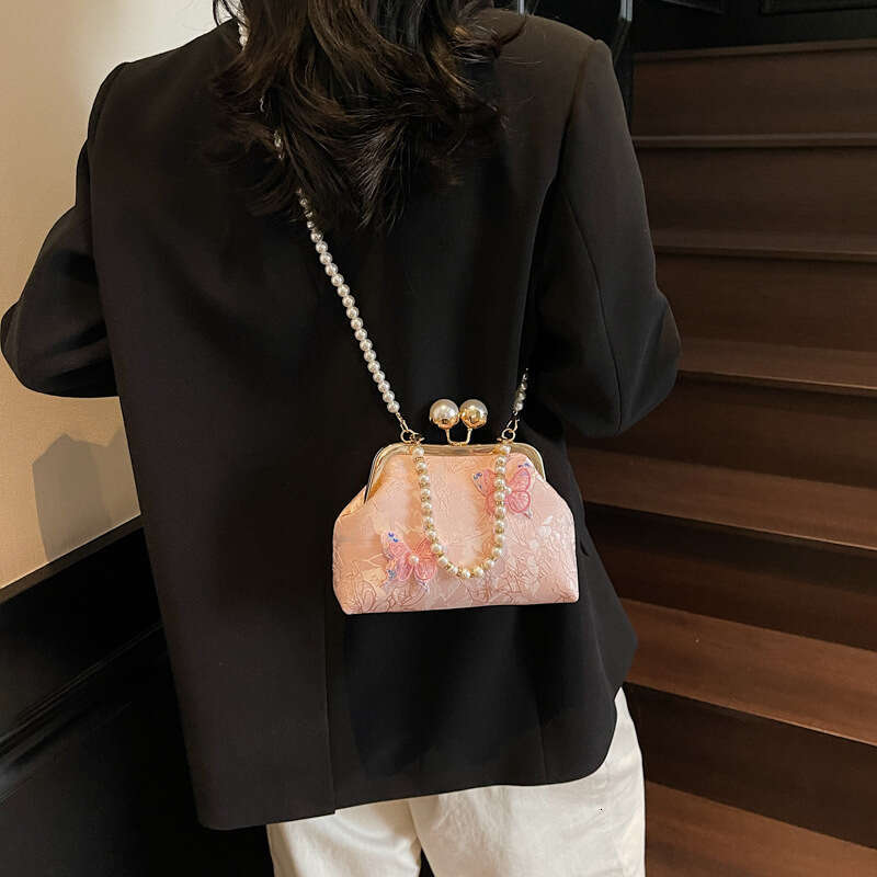New Cheongsam Style Embroidered Women's Chinese Handbag Crossbody Versatile Pearl Evening Bag