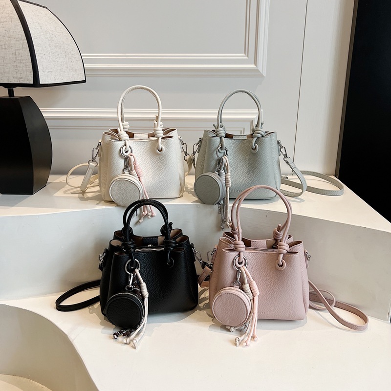 Luxury Brand Designer Bag Women's Bag 2025 Spring Summer Trend Bucket Bag Single Shoulder Crossbody Large Capacity Versatile Retro Korean Style H