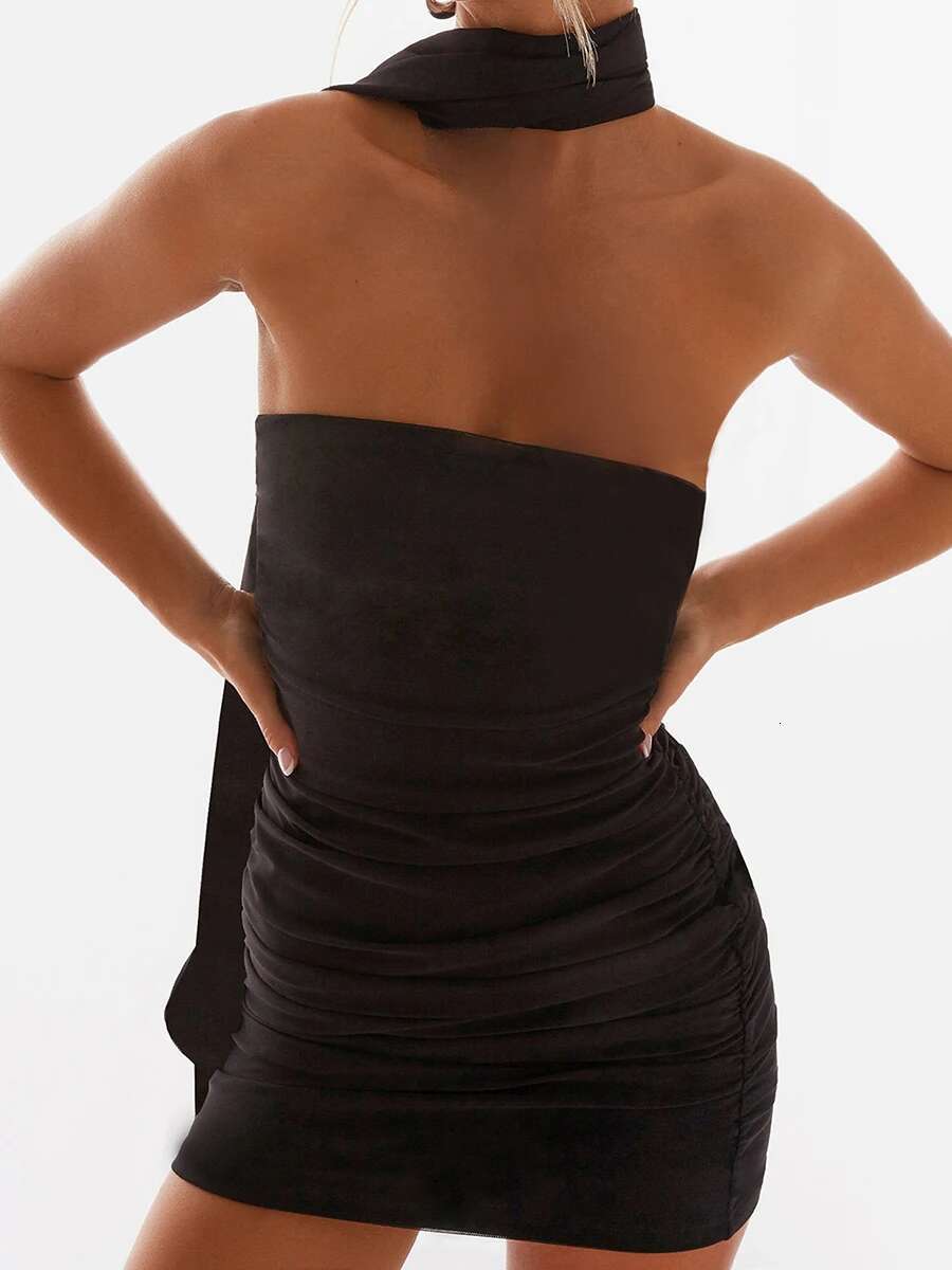 Elegant Sleeveless Maxi Dress with Belted Waist and Floral Print Design Perfect for Summer Parties and Events