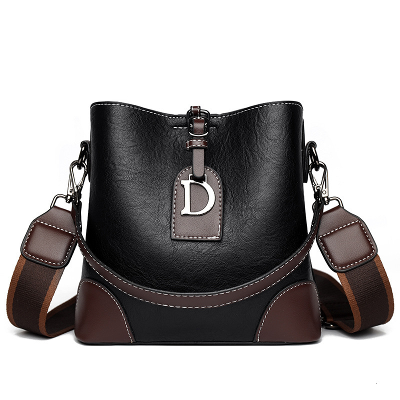 Free Shipping Bucket Bag Light Luxury High-end Crossbody Bag Luxury Designer Bags Summer Women Niche Versatile Commuter Large Capacity Middle-aged Lad