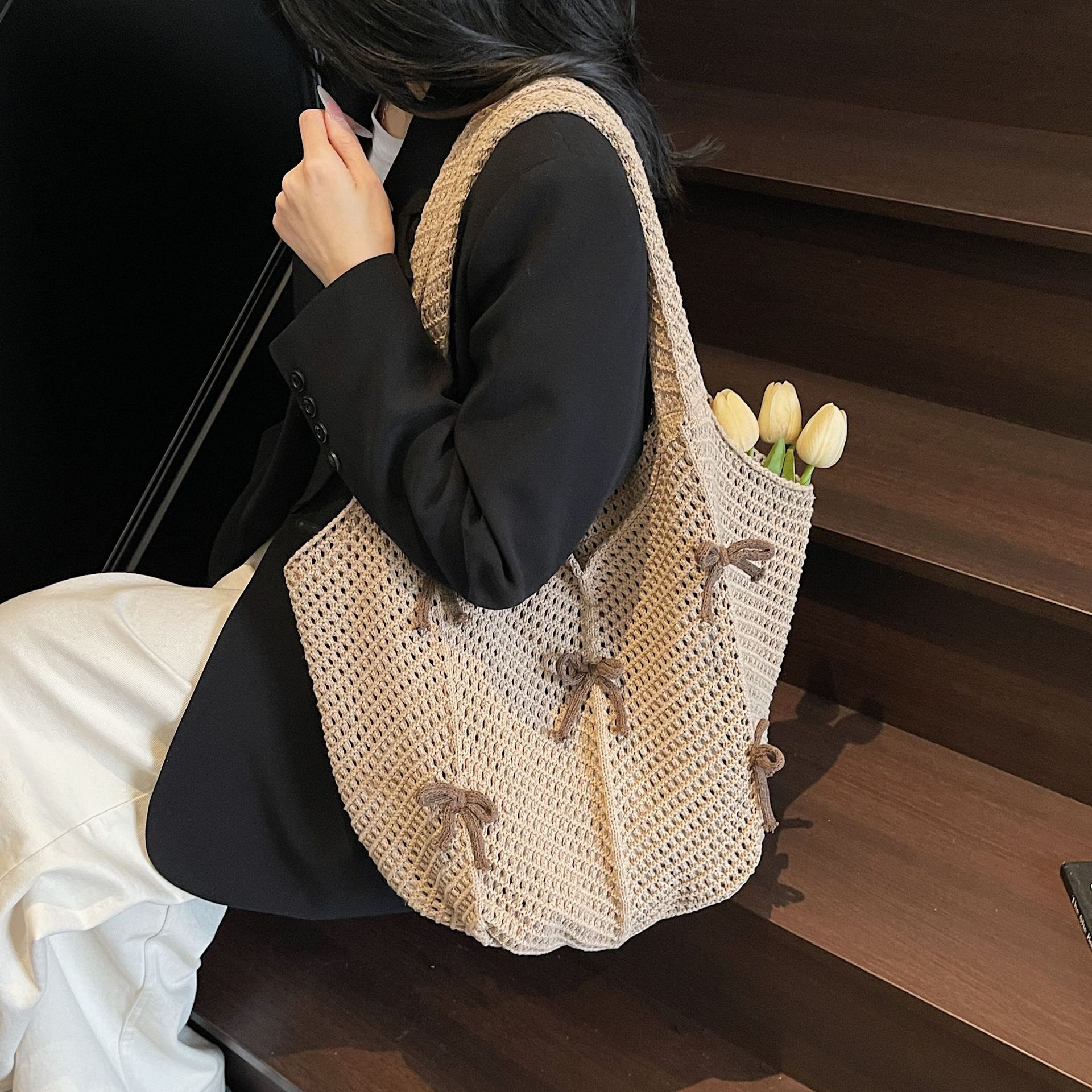 designer Lazy Style Large Capacity Knitted Tote Bag for Women Casual Versatile Bowknot Niche Woven Bag Beac
