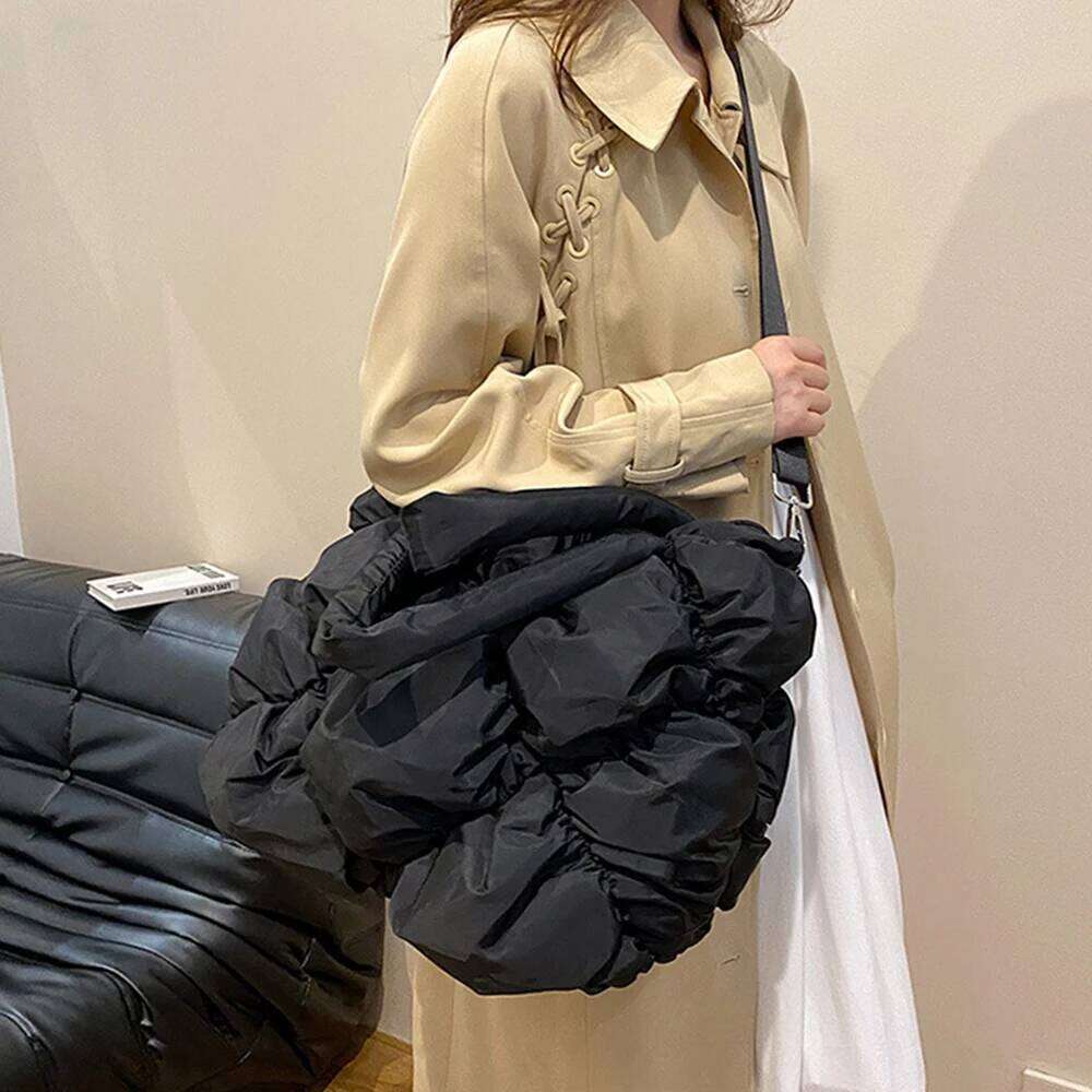 Hot Selling Overlarge Ruched Shoulder Quilted Handbags Puffy Designer Bag Padded Crossbody Bags For Women Big Shopper Tote Lingge Purses