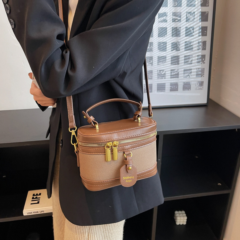 designer High-End Small Bag for Women 2025 New Autumn Versatile Fashion Ladies Crossbody Bag Retro Handbag Bucket Ba