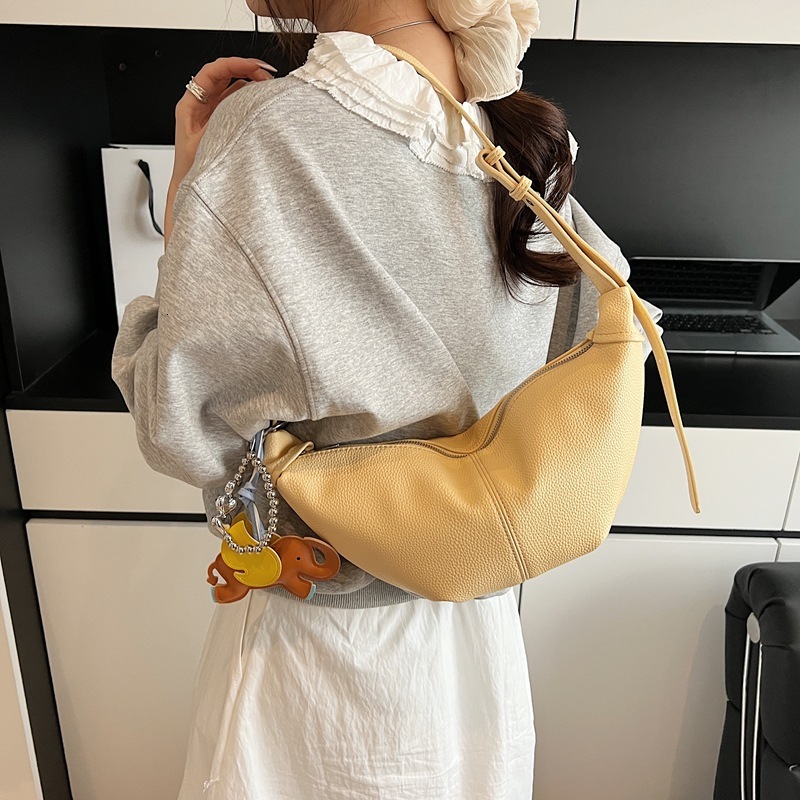 designer Korean Style 2025 Spring New Vintage Simple Pleated Dumpling Bag Ins Women's Bag Trendy Shoulder Bag Crossbody Horn Bag