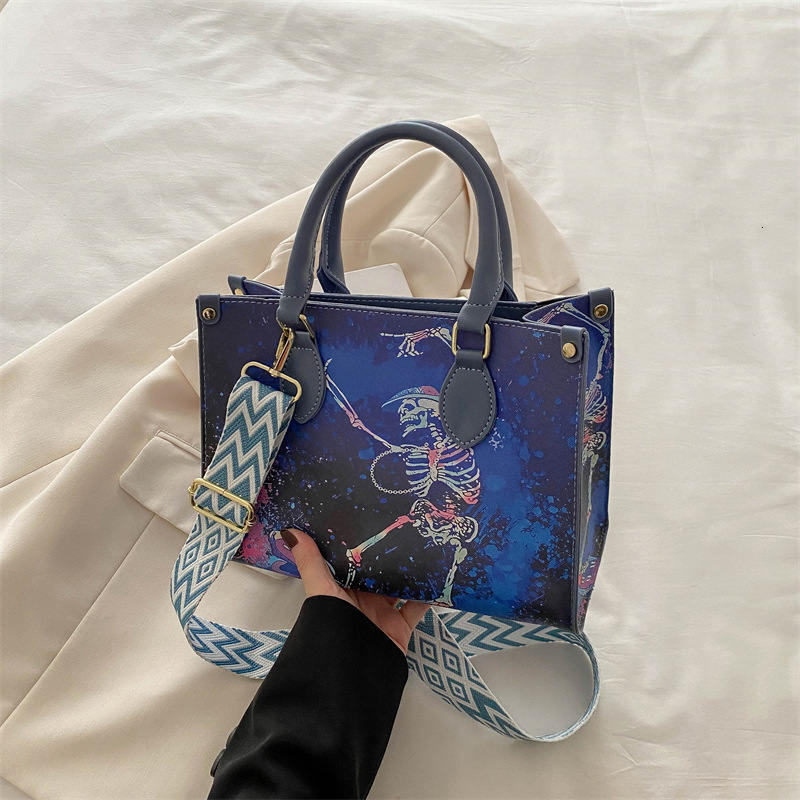 Luxury Brand Designer Bag New Graffiti Women's Textured Skull Print Casual Shoulder Crossbody Bag Fashion Large Capacity Handheld Bucket Bag