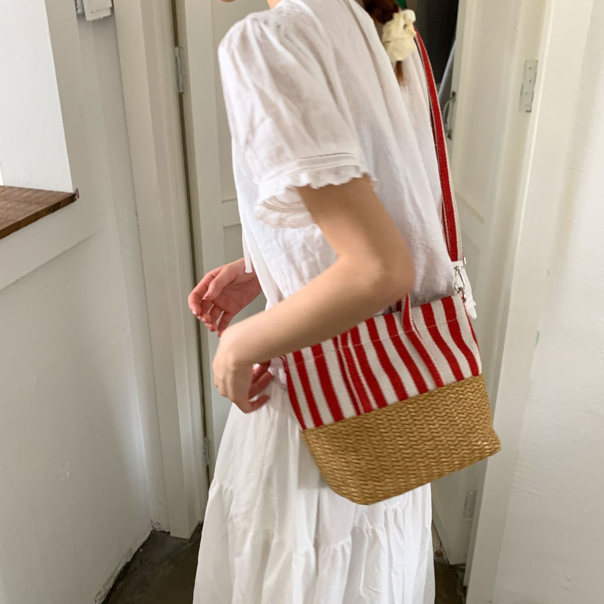 designer Korean Canvas Bucket Bag Striped Tote Bag for Women 2025 New High-end Patchwork Fashion Crossbody Straw Bag