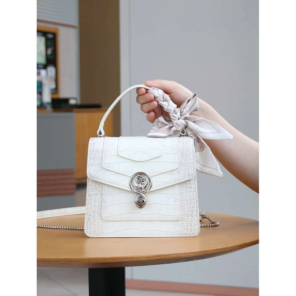 New 2025 Fashion Niche Design Organ Bag High-End Quality Temperament Ladies Handbag Himalayan Color Shoulder Slun
