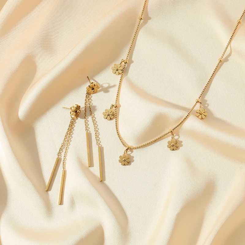 EILIECK 316L Stainless Steel Gold Color Flower Necklace Trendy For Women Girl New Party Gift Waterproof Jewelry Set Z250607