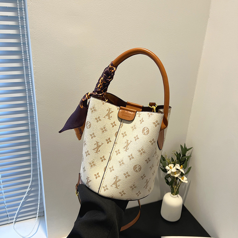 Hots Designer Bag Women's Monogram Bucket Bag Set with Detachable Pouch Multi-functional Shoulder Tote Free Shipping