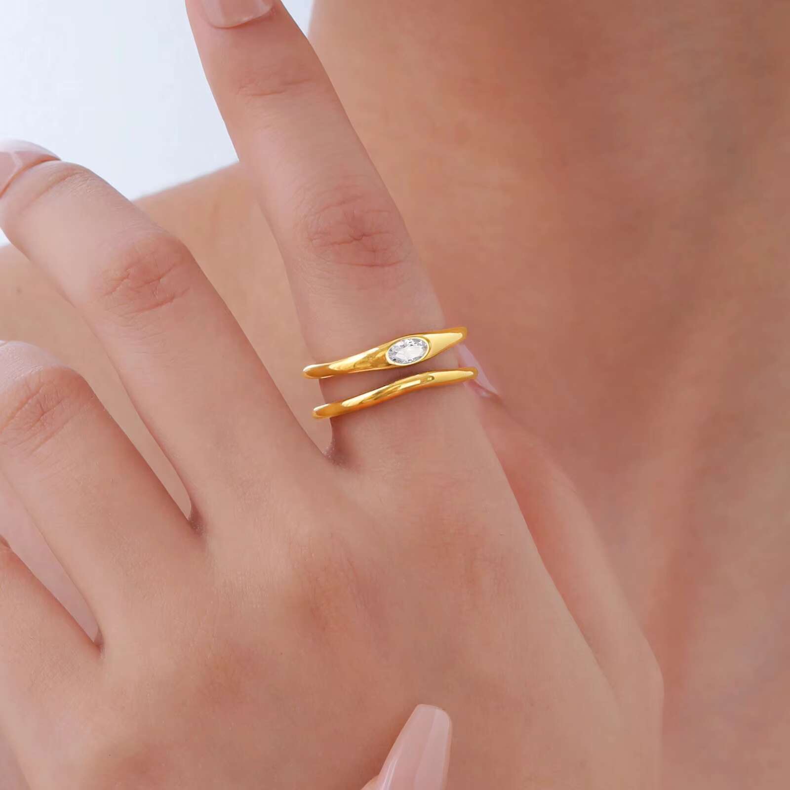 Fashion trend products; White gold 18K open gold ring; Suitable for ladies