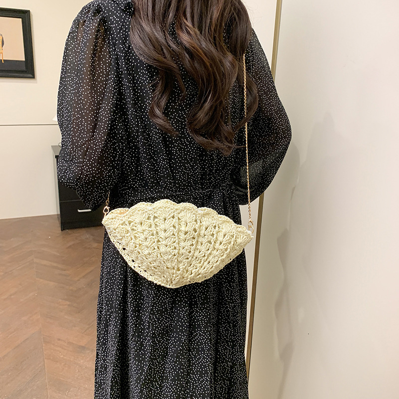 designer Shell Crossbody Straw Bag 2025 New Fashion Hollow Fan-shaped Straw Woven Bag for Women Beach Vacation Beac