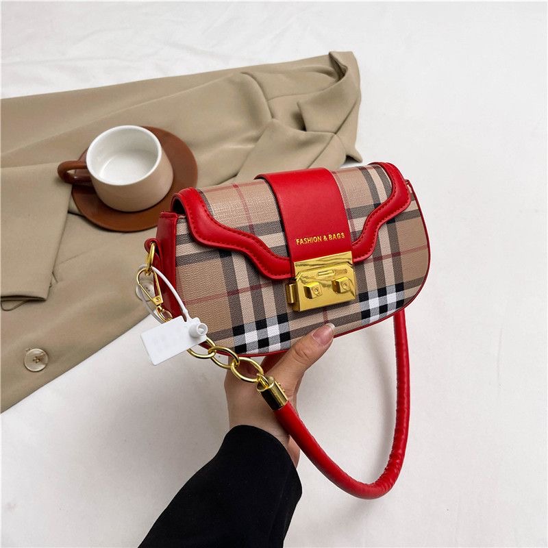 Luxury Fashion Casual Shoulder Bag Saddle Bag Hot Free Shipping Shoulder Handbag Fashionable Letter Daily Flap for Women Designer Shoulder Totes Bags 