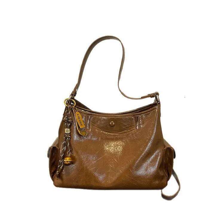 Chic Designer Letter Crossbody Bag High End Leather Tote For Women Minimalist Vintage Commuter Stylish Large Capacity