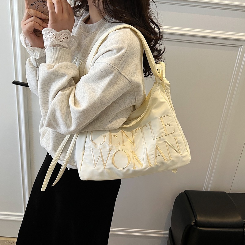 designer Large Capacity Casual Embroidered Letter Shoulder Underarm Bag for Women 2025 New Versatile Commuter Handheld Tote Bag