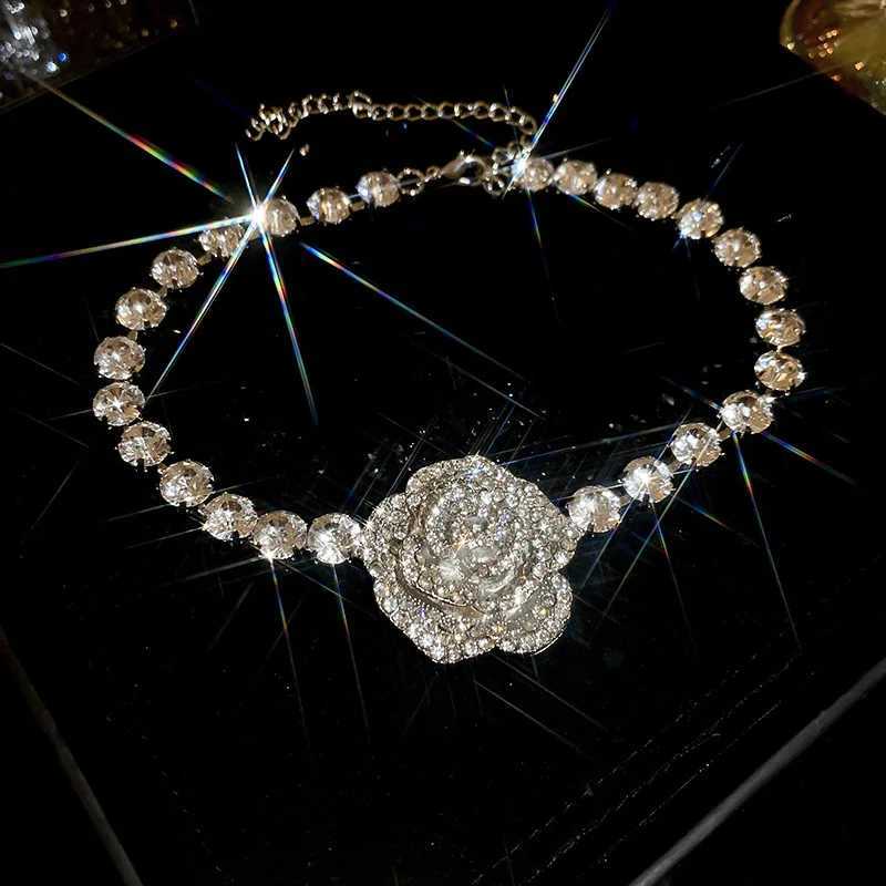 Inlaid Rhinestone Flower Tassel Earrings Necklace for Women Fashion Clavicle Chain New Light Luxury Sparkle Jewelry Z250607