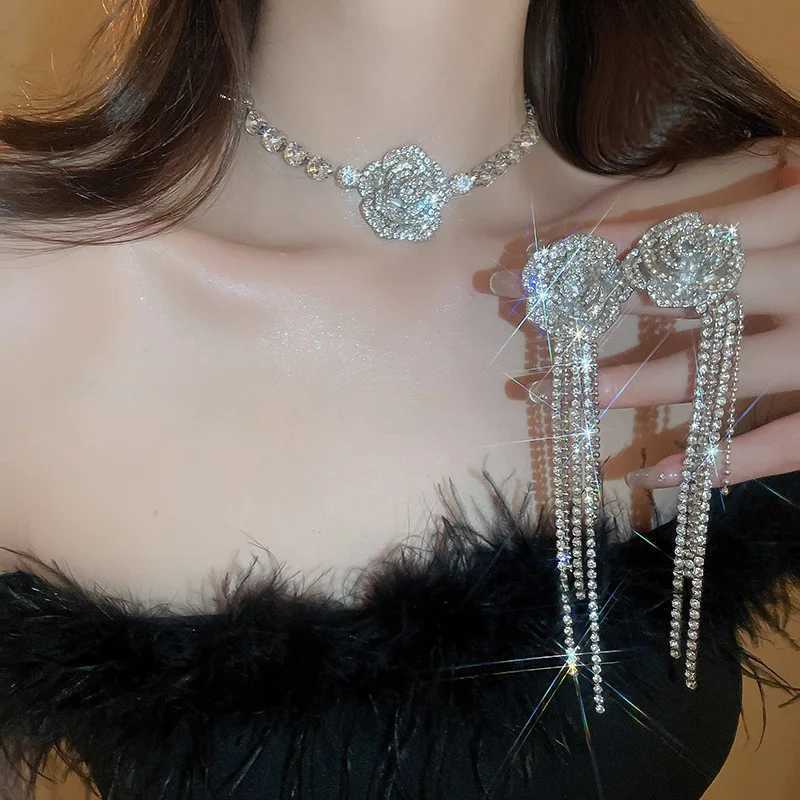 Inlaid Rhinestone Flower Tassel Earrings Necklace for Women Fashion Clavicle Chain New Light Luxury Sparkle Jewelry Z250607