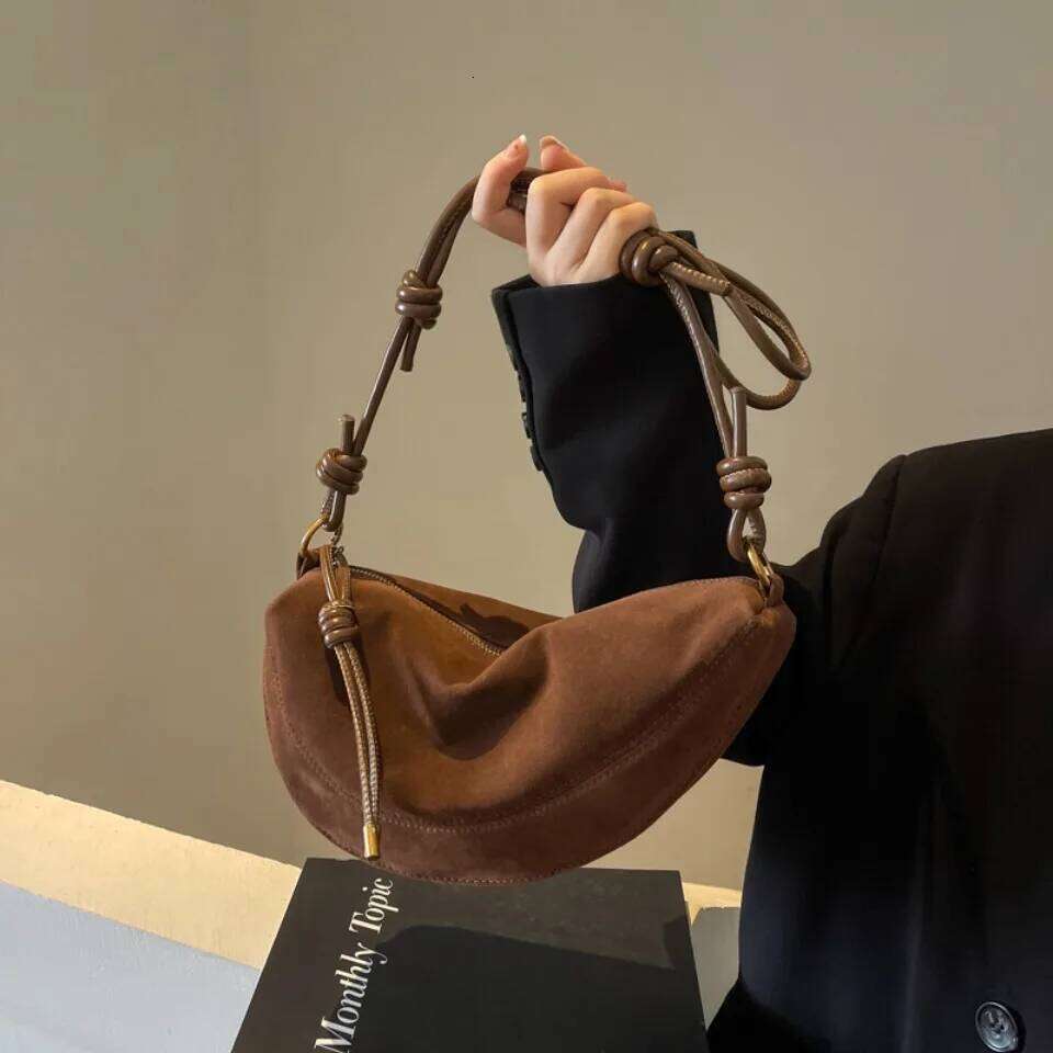 Frosted Retro for Women New Autumn and Winter Niche Design Faux Suede Shoulder Messenger Commuter Dumpling Underarm Bag
