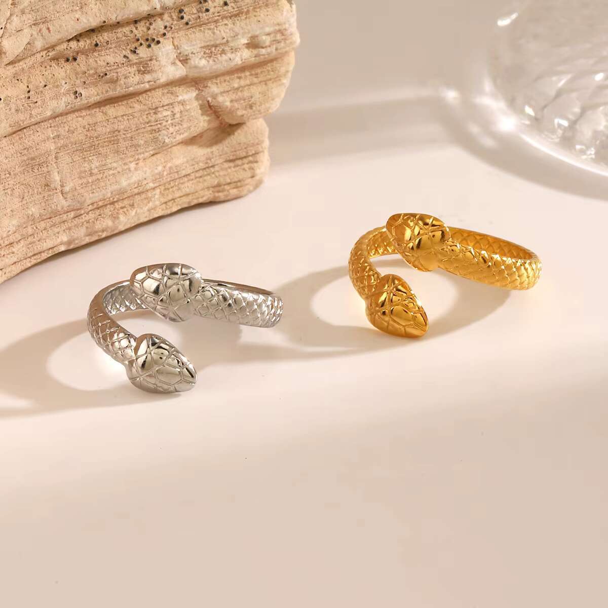 New Popular Boutique Jewelry Simple Stainless Steel Snake Ring Adjustable Classic Womens Casual Ring