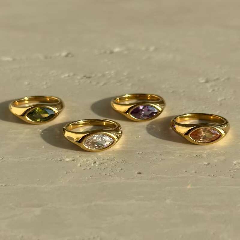 Ladies 18K gold moissanite jewelry 18K gold fashion rings ladies jewelry