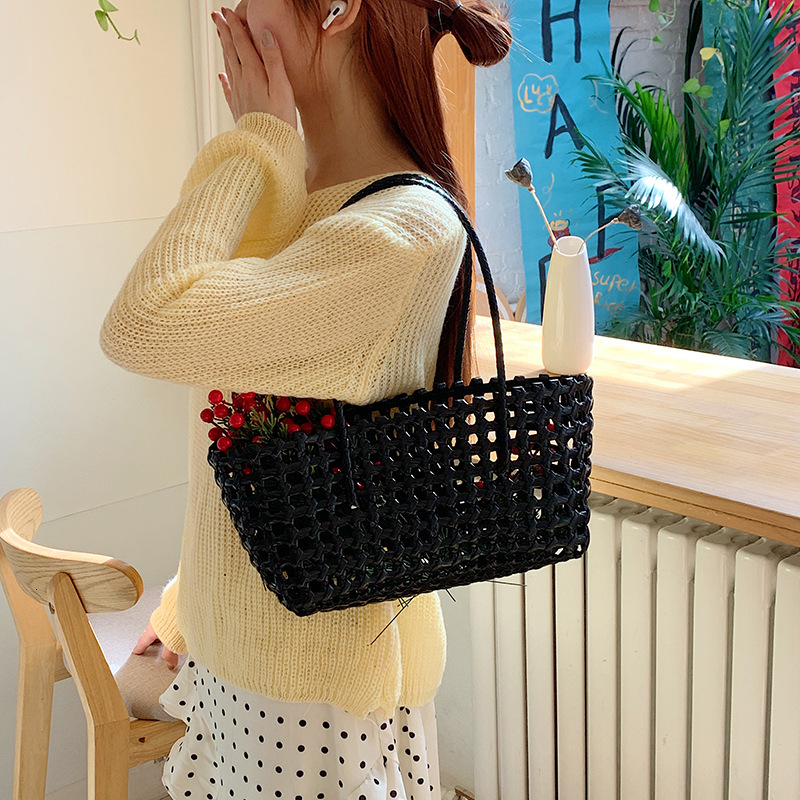 designer Handbag Hollow Woven Basket Bag 2025 New Commuter Tote Bag Handheld Underarm Bag Beach Vacation Bag