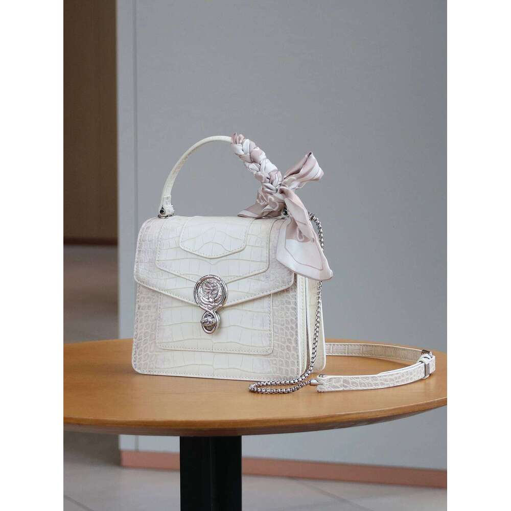 New 2025 Fashion Niche Design Organ Bag High-End Quality Temperament Ladies Handbag Himalayan Color Shoulder Slun