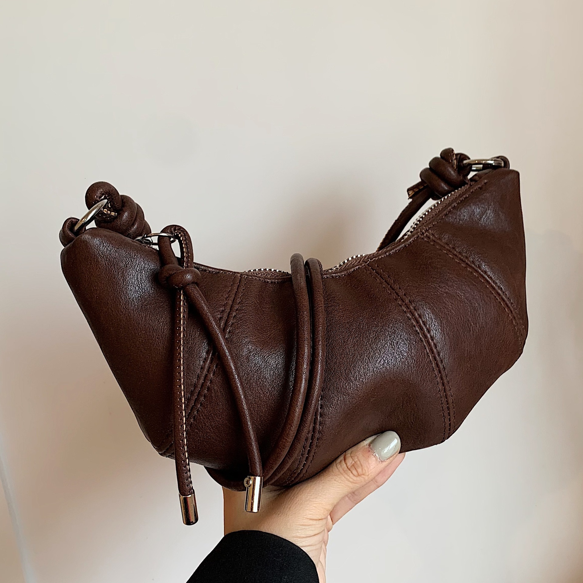 designer Retro Niche Croissant Bag for Women 2025 New Versatile Casual Super Popular Dumpling Bag Fashion Single Shoulder Crossbody Bag