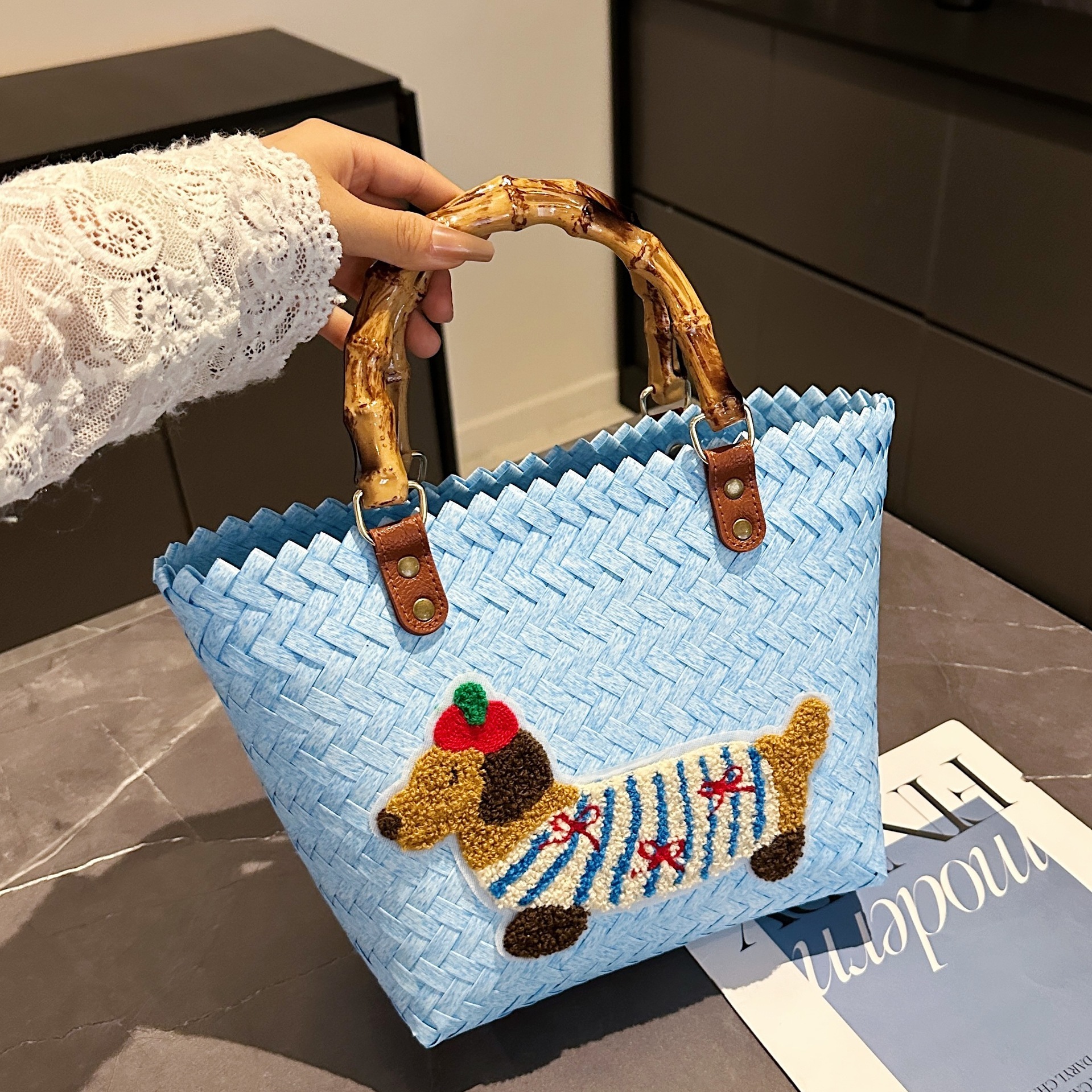 designer Dachshund Puppy Basket Bag for Work Commute Handbag Retro Bamboo Woven Bag Lunch Box Bag Handheld Bag