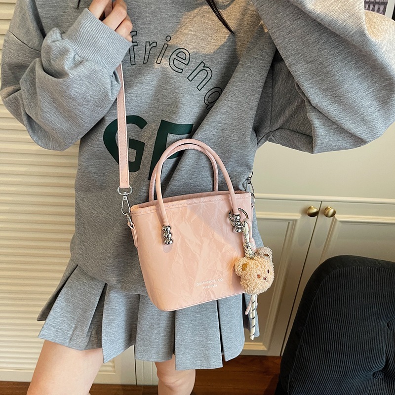 designer High-end Niche Bag for Women 2025 New Fashion Simple Crossbody Bag Casual Korean Version Versatile Handbag Bucket Bag