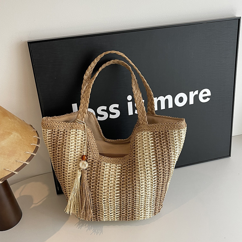 Luxury Brand Designer Bag Casual Straw Bag For Women Large Capacity 2024 New Commuter Tote Bag Summer Woven Bag Beach Vacation Beach Bag