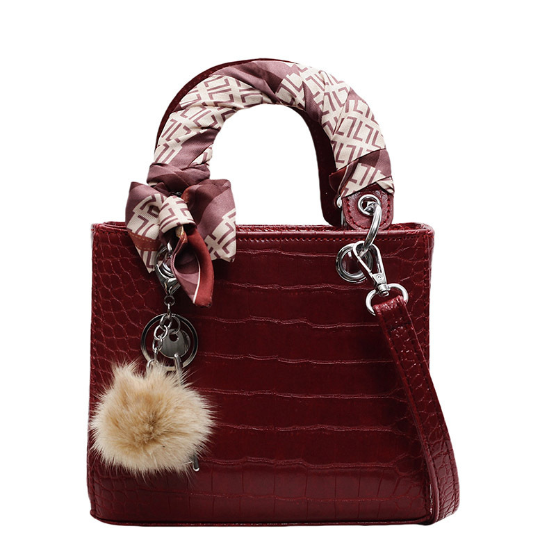 designer Crocodile Pattern Princess Diana Bag for Women 2025 New High-End Niche Luxury Shoulder Bag Versatile Stylish Crossbody Handbag