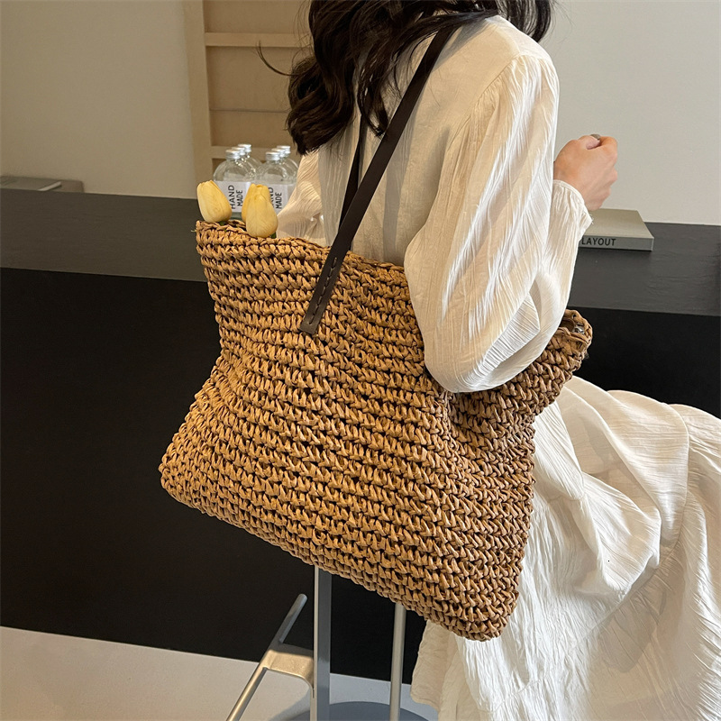 designer Straw Bag 2025 Summer New Trendy Fashion Single Shoulder Large Bag Textured Beach Vacation Large Capacity Woven Tot