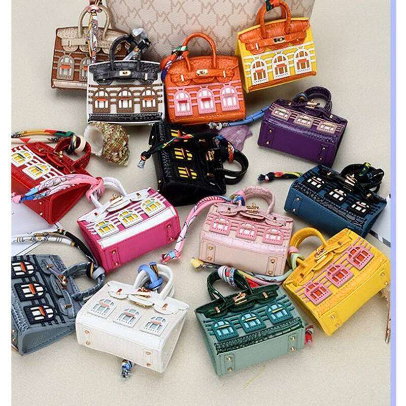 Hot Selling Mini Backpackhanging Creative House Bag For Buds Headphone Case Holds Small Items With Lanyard Designer Bags