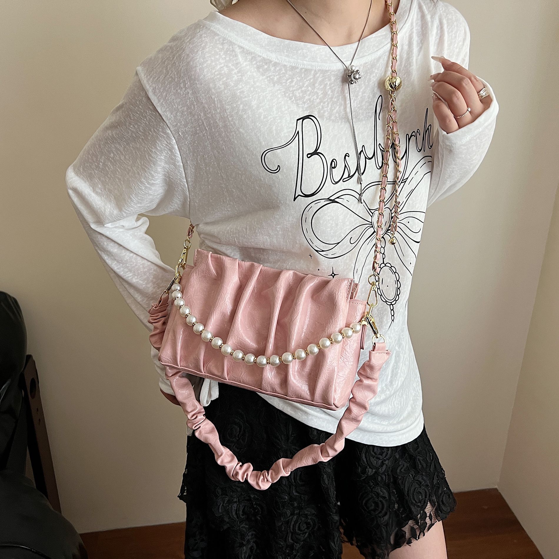 designer High-end Niche Bag for Women Summer 2025 New Fashion Chain Crossbody Bag Women's Pleated Cloud Underar