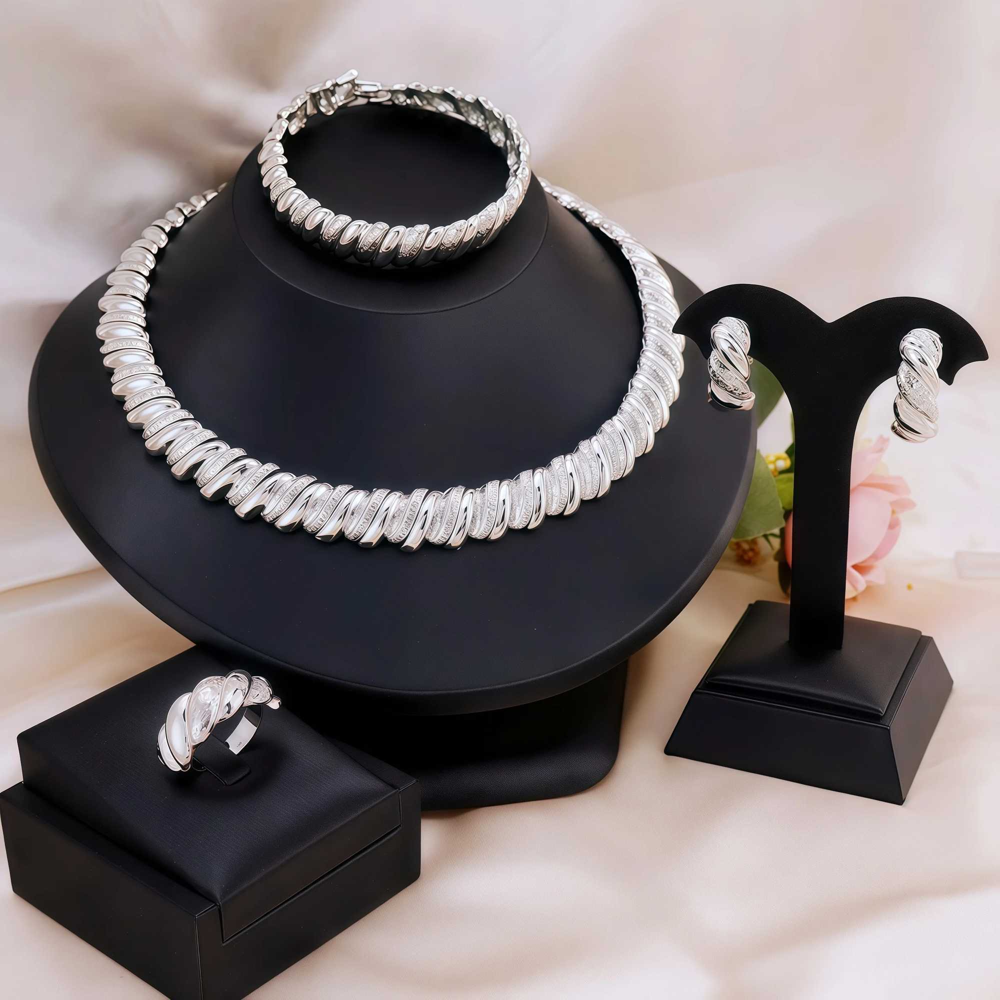 5pcs Golden Vintage Necklace Earrings And Ring A Jewelry Set For Womens Wedding Brides Z250607
