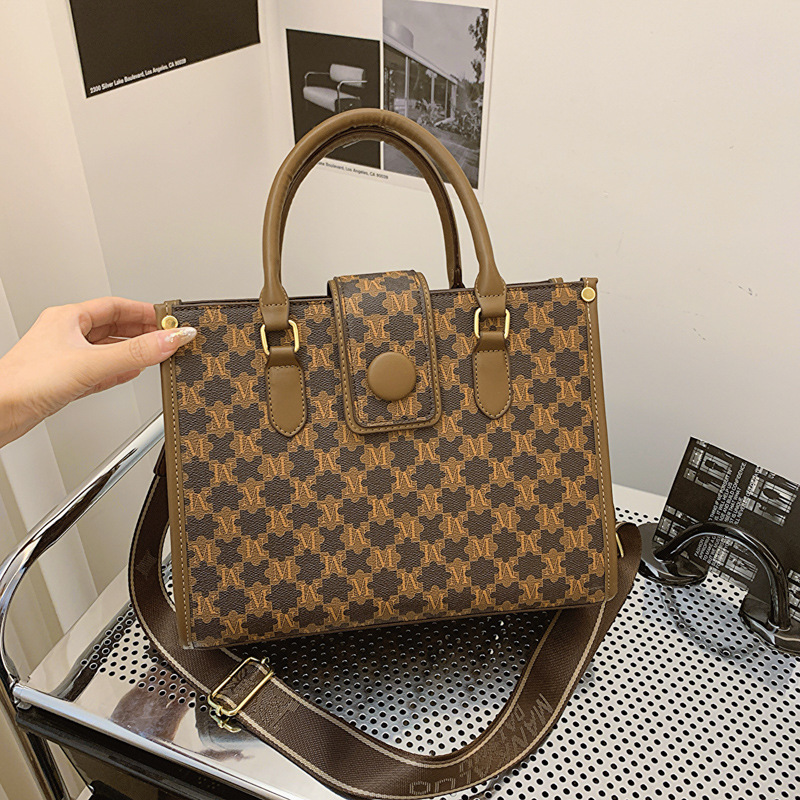 quality Brand High Quality New Style Elegant Bag for Women Summer New Classic Versatile Shoulder Bag Retro Printed Handbag Bags New Free Delivery Desi
