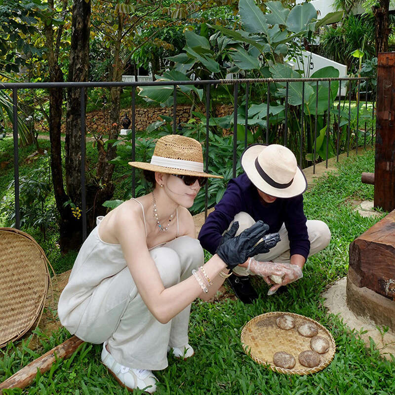 French Style Old Money Hollow Straw for Women Summer Beach Vacation Sun Protection Panama Hat designer bag