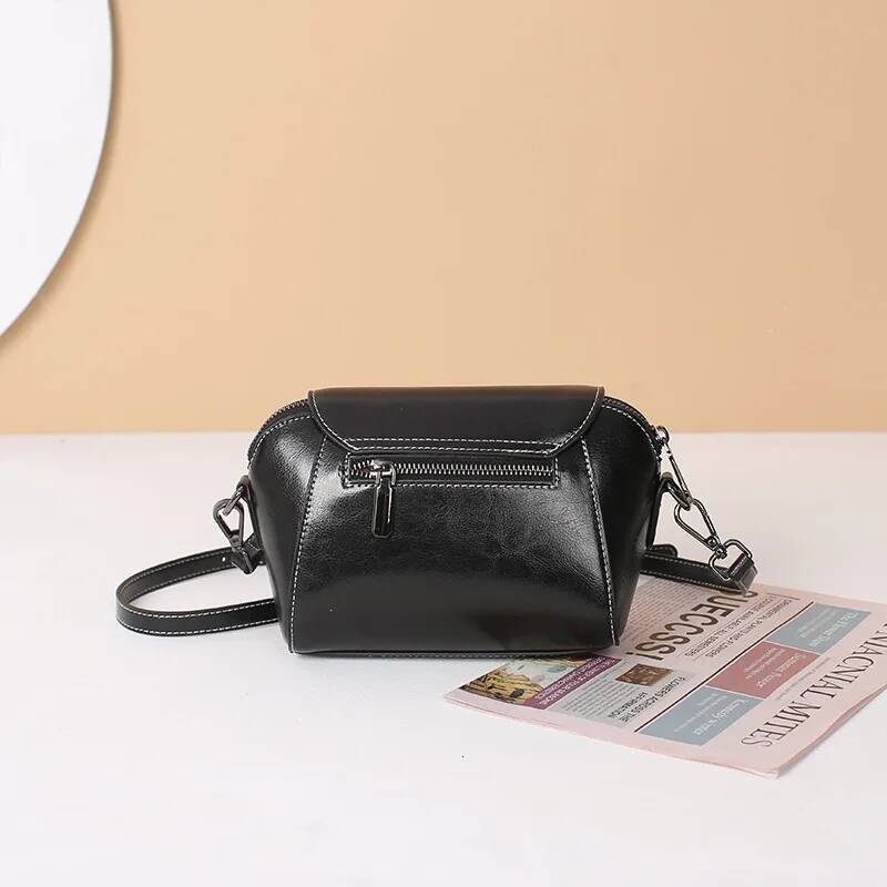 Oil Wax Cowhide Leather Cross Body Small for Women Fashionable and Versatile Shoulder Shell Hand Ladies Casual Phone Bag